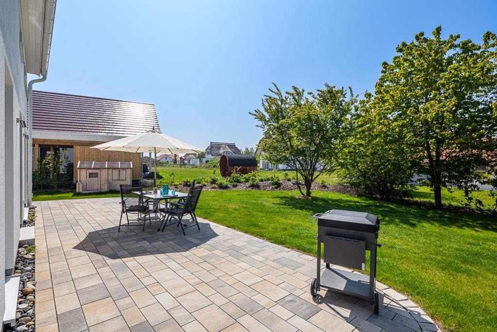 Ferienhaus Ruegen-Relax トレント エクステリア 写真